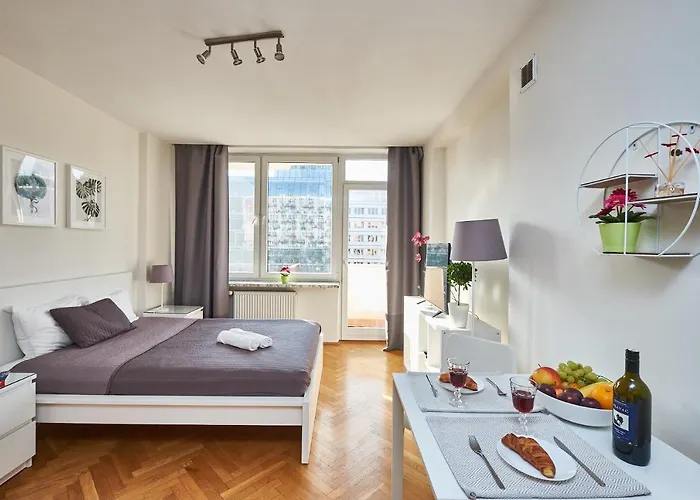 Apartment House Marszalkowska Iii Warsaw